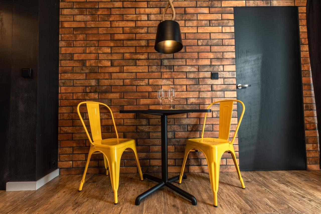 Stylowe Apartamenty Plewiska Exteriör bild