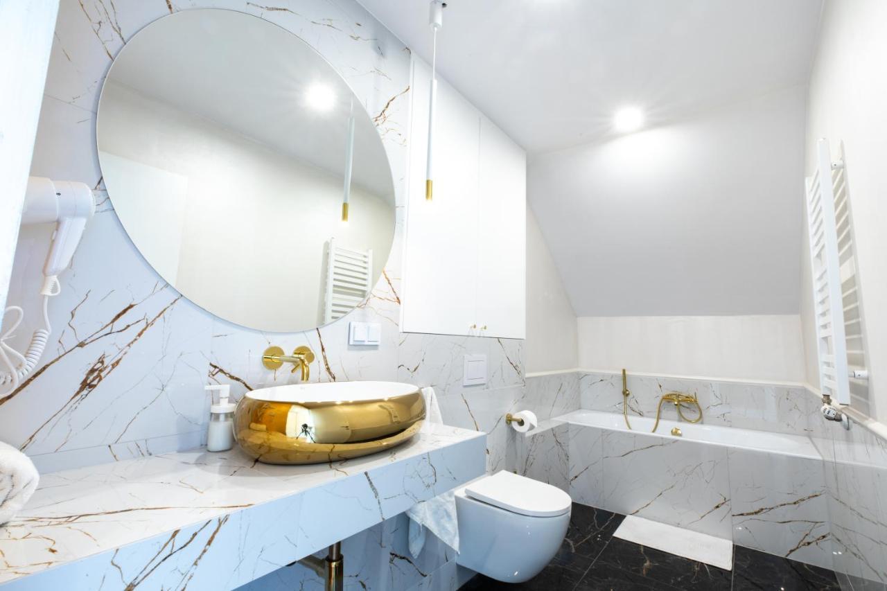 Stylowe Apartamenty Plewiska Exteriör bild